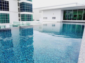 SEAVIEW LOFT IN THE CENTER OF PENANG by mm team